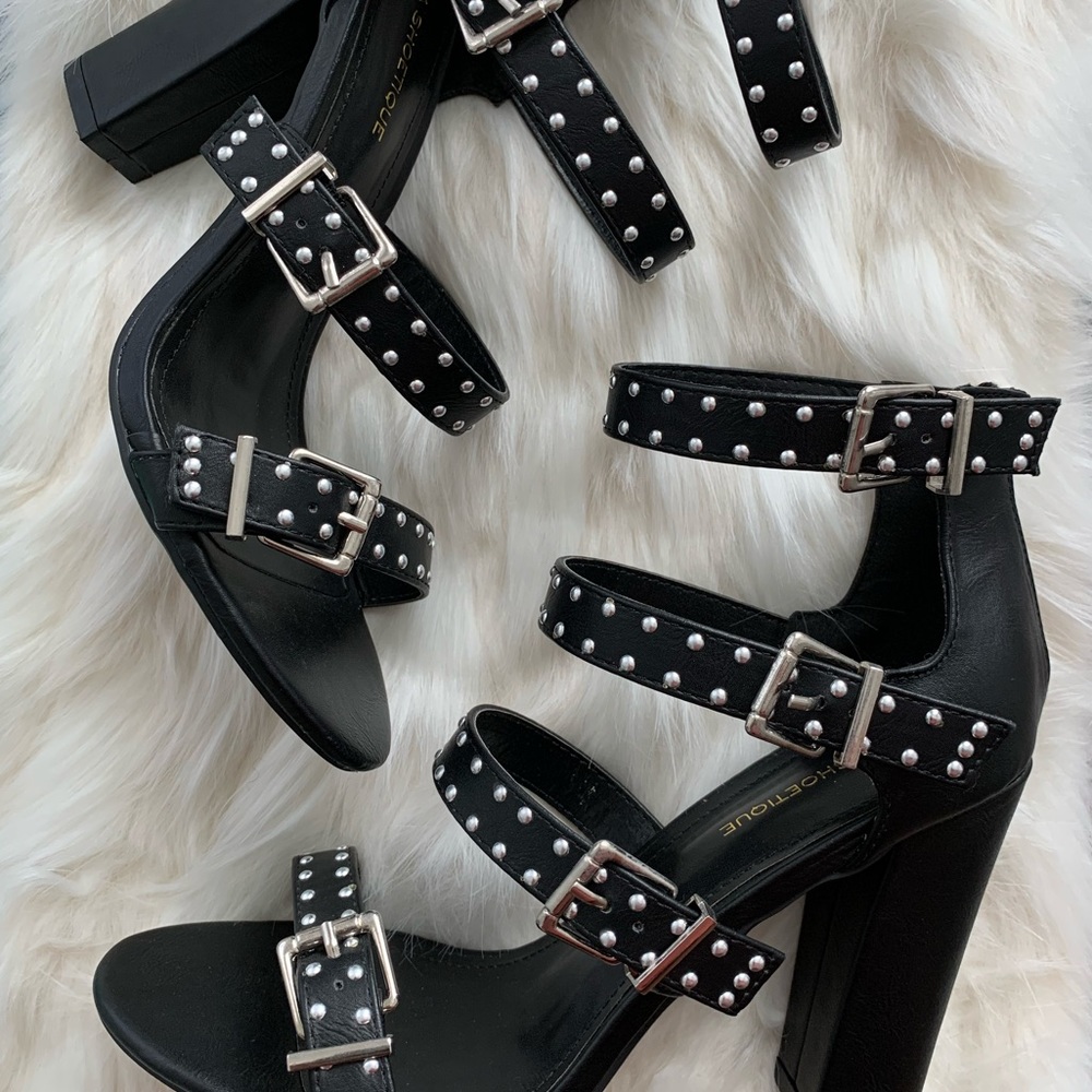 ✨NEW✨ Lola Shoetique Black Studded Heels Size 10